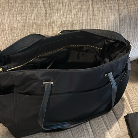 Kate Spade Elegant Dawn nylon diaper bag 18 x 12 with 3 different handles - Picture 6 of 14